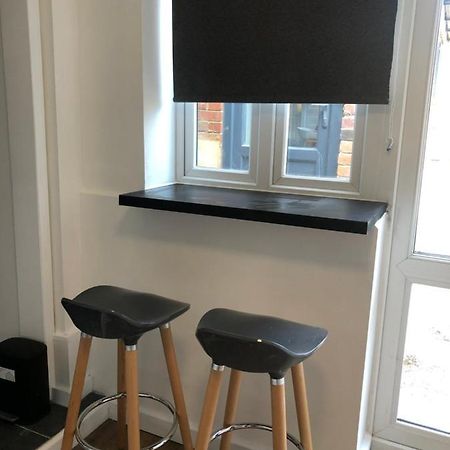 Lovely Modern Decorated 1 Bed Studio Newport  Exteriér fotografie