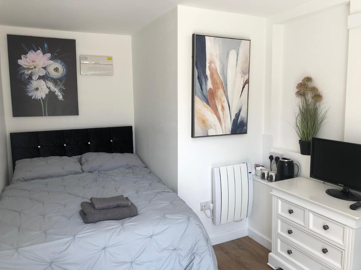 Lovely Modern Decorated 1 Bed Studio Newport  Exteriér fotografie
